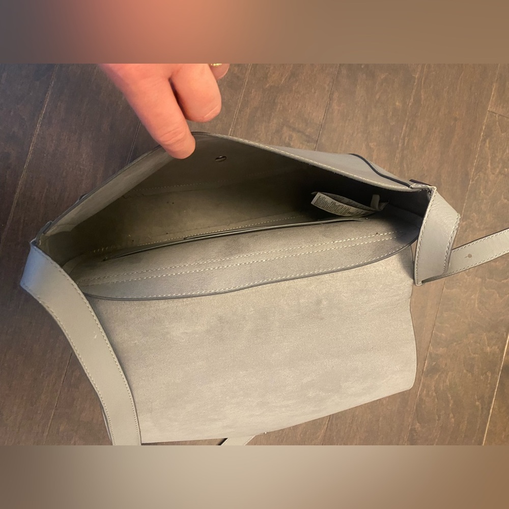 GAP Satchel - Picture 10 of 10